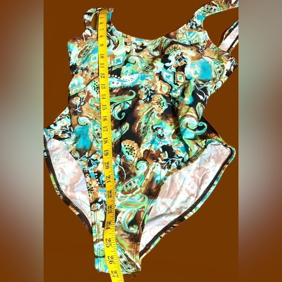 NWT Aliana One-Piece Multicolored Floral Swimsuit w/ Built-In Bra & Low Back, 12 - Picture 12 of 14